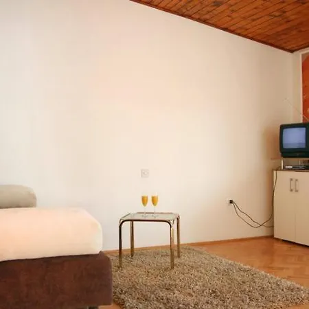 Gostinjska kuća Roso